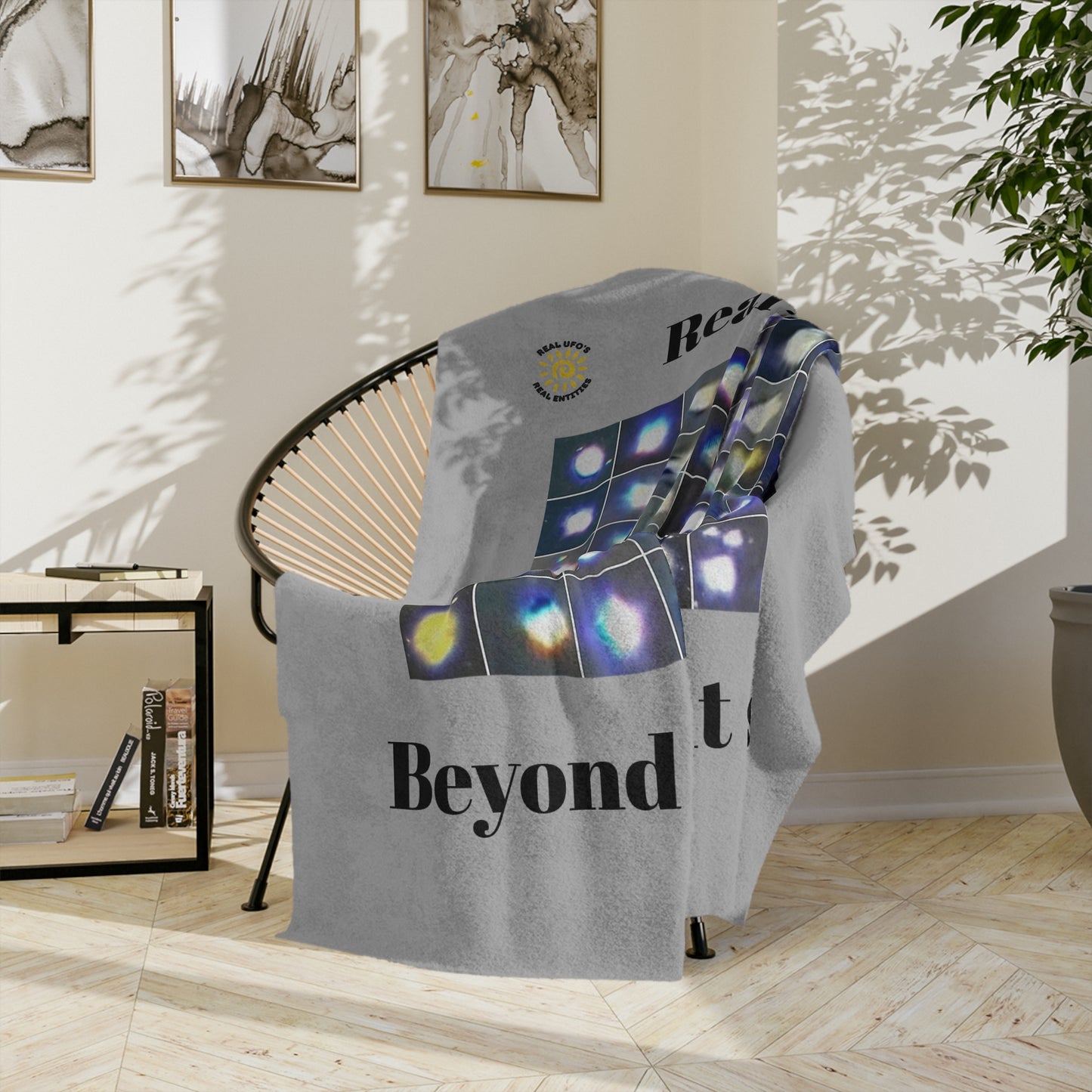 Infrared Light Beings Blanket | A one-of-a-kind gift for UFO enthusiasts