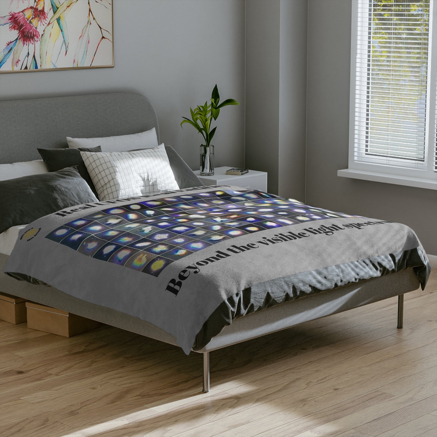 Infrared Light Beings Blanket | A one-of-a-kind gift for UFO enthusiasts